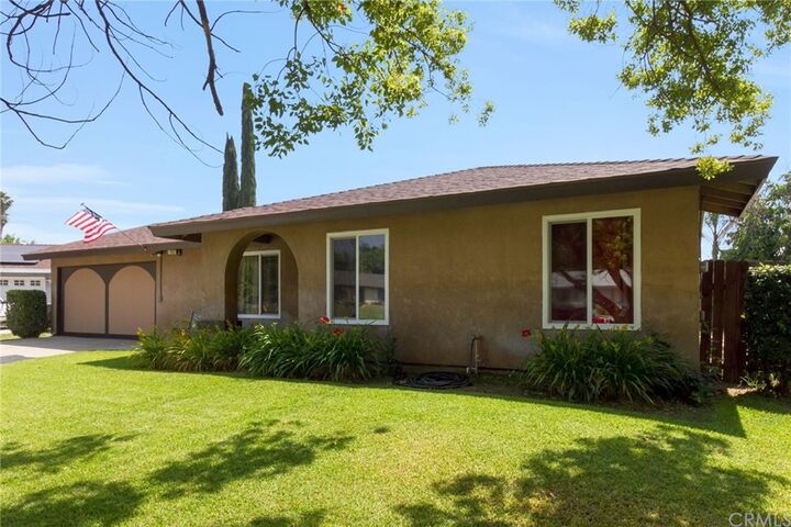 Property Photo: 723 S Glenwood Avenue CA 92376