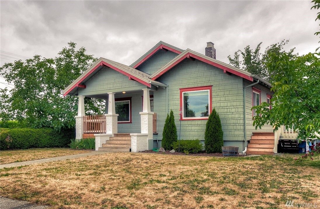 Property Photo: 317 S Division Lane WA 98418