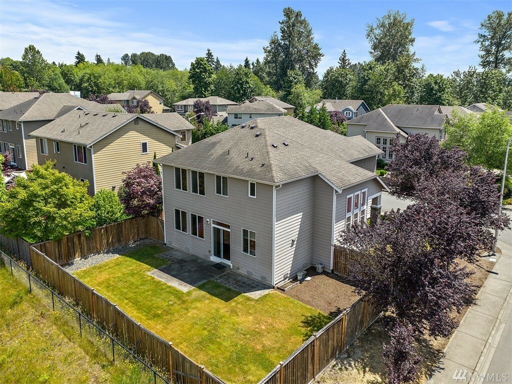 Property Photo: 5702 NE 3rd St WA 98059