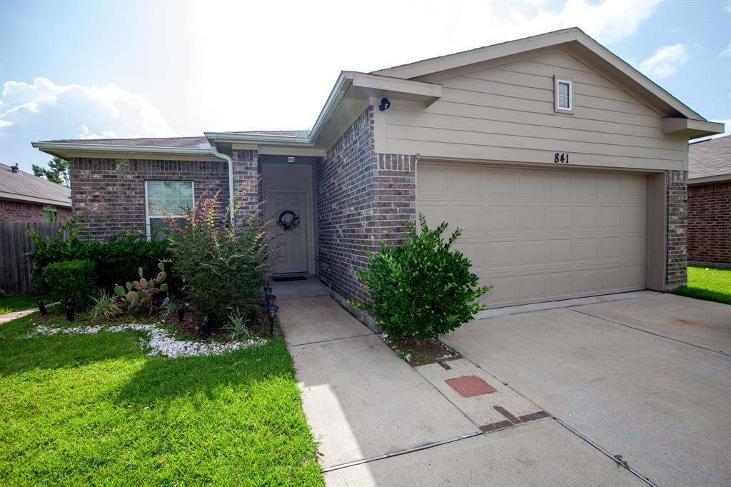 Property Photo: 841 Indigo Springs Lane TX 77568