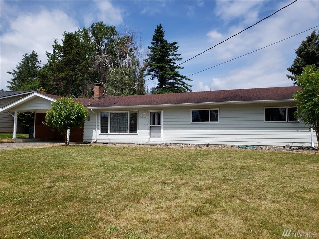 Property Photo: 2800 Azalea Place WA 98225