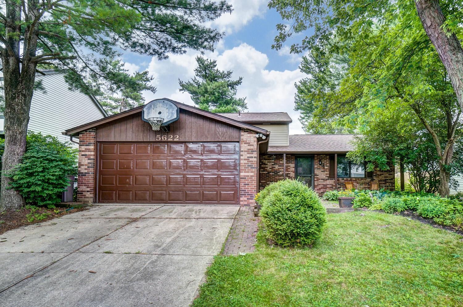 Property Photo: 5622 Dorsey Drive OH 43235