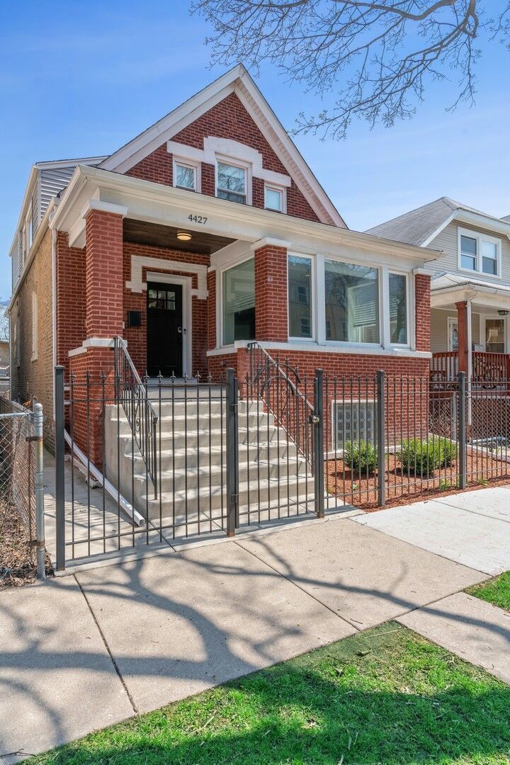 Property Photo: 4427 North St Louis Avenue IL 60625