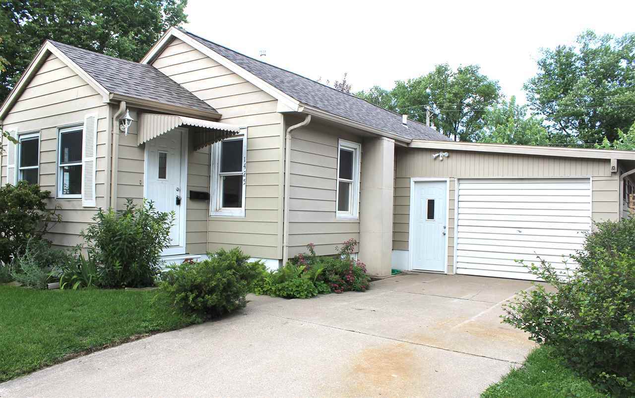 Property Photo: 1425 Lake IL 61554