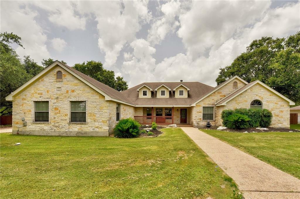 Property Photo: 215 Starlight Trail TX 78633