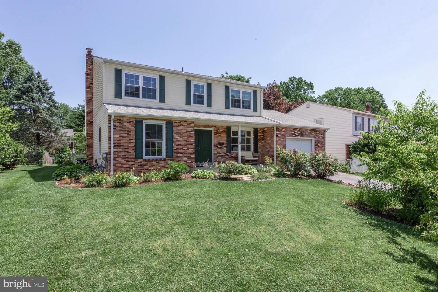 Property Photo: 506 Camelot Drive PA 19015