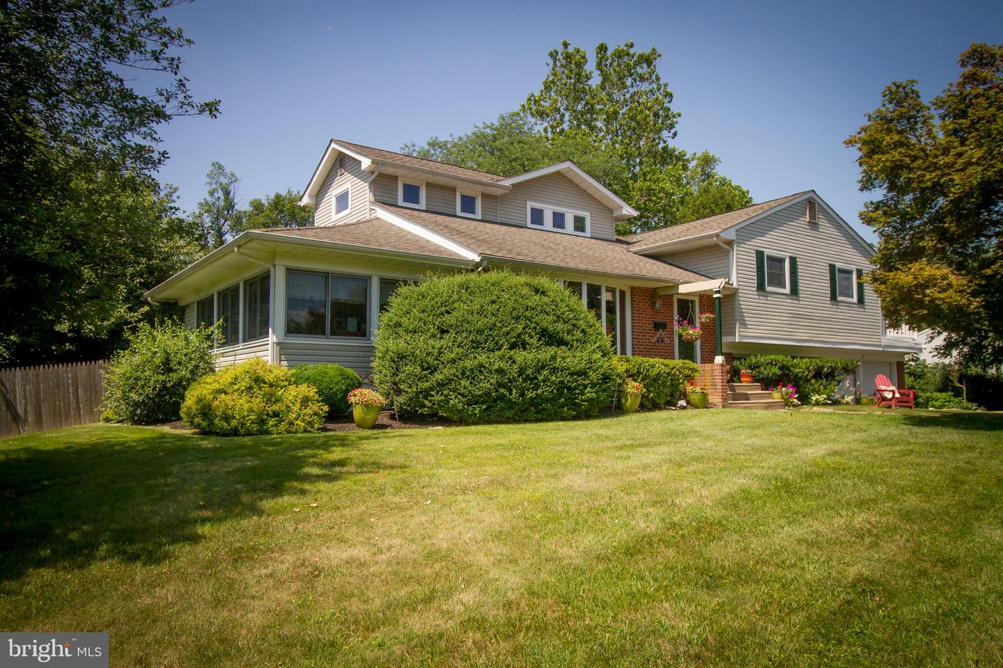 Property Photo:  3 Lower Hilltop Road  PA 19067 