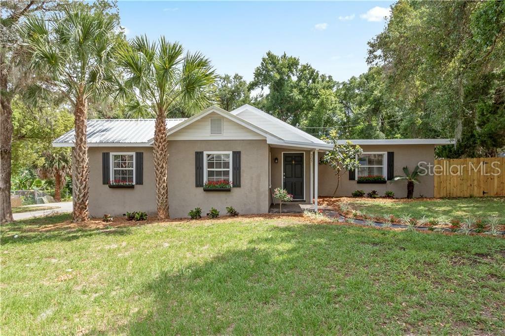 Property Photo:  205 E Fountain Street  FL 34731 