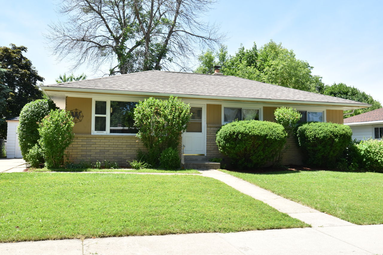 6661 N 90th St  Milwaukee WI 53224 photo