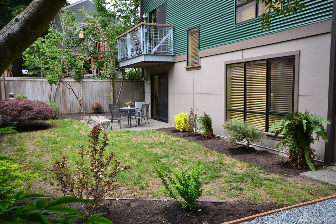 Property Photo:  3617 Greenwood Ave N  WA 98103 