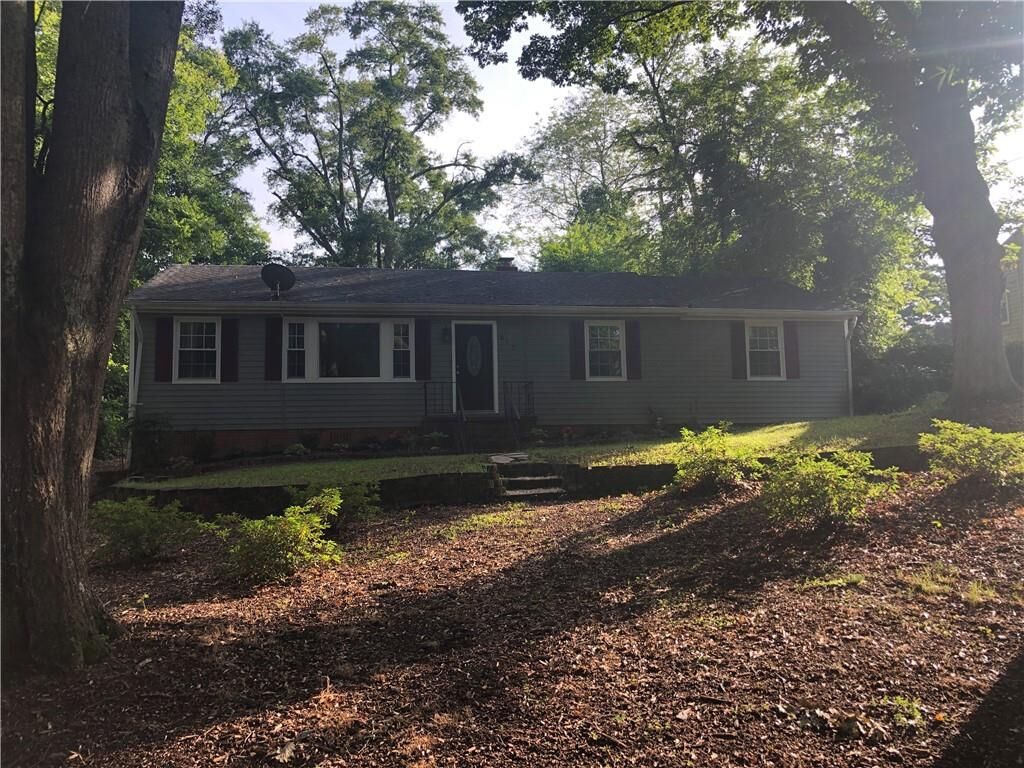 Property Photo:  615 Bailey Avenue  SC 29670 