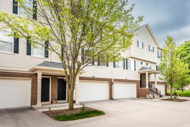 Property Photo: 287 Evergreen Circle IL 60136