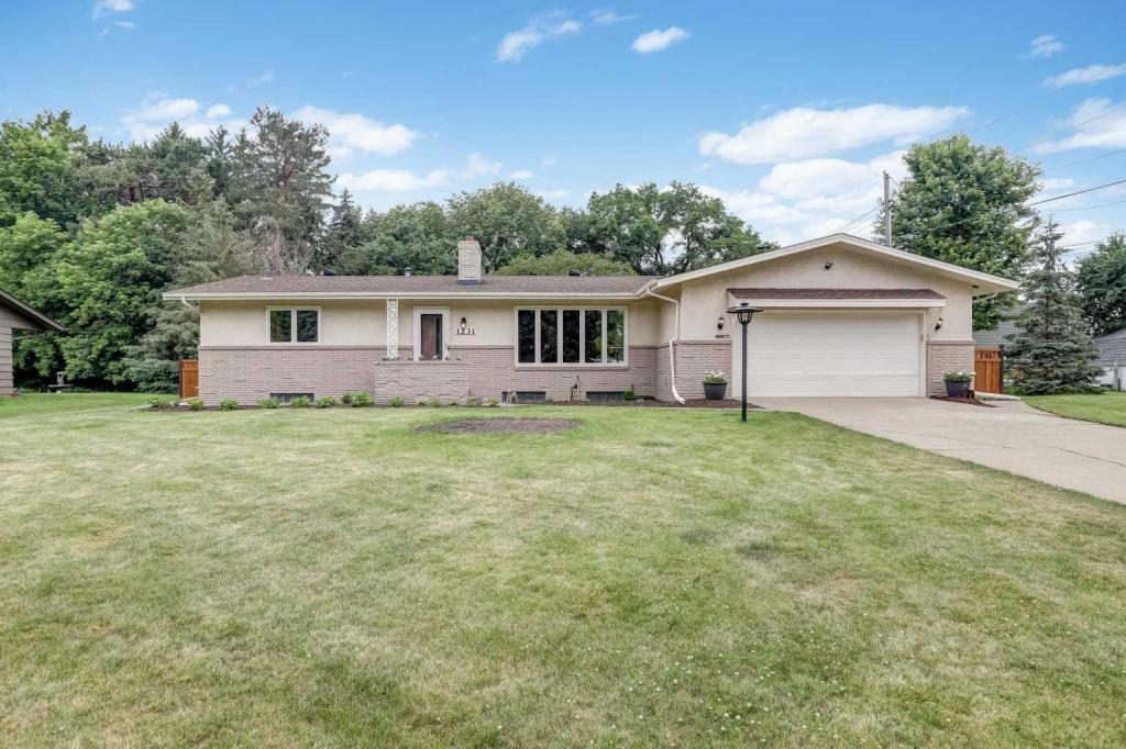 Property Photo:  1231 Unity Avenue N  MN 55422 