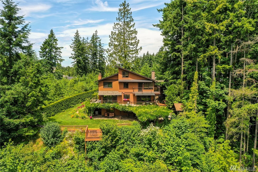 Property Photo:  5450 Highlands Dr NE  WA 98029 