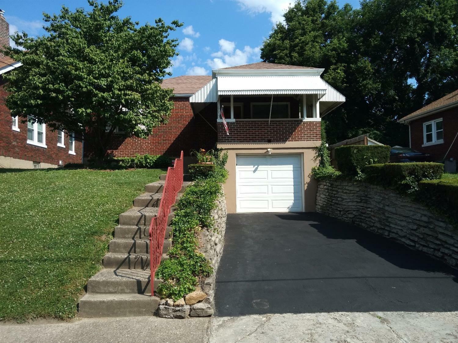 Property Photo:  660 Elliot Avenue  OH 45215 