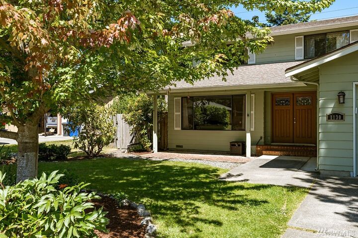 1130 SW Leschi Dr  Oak Harbor WA 98277 photo