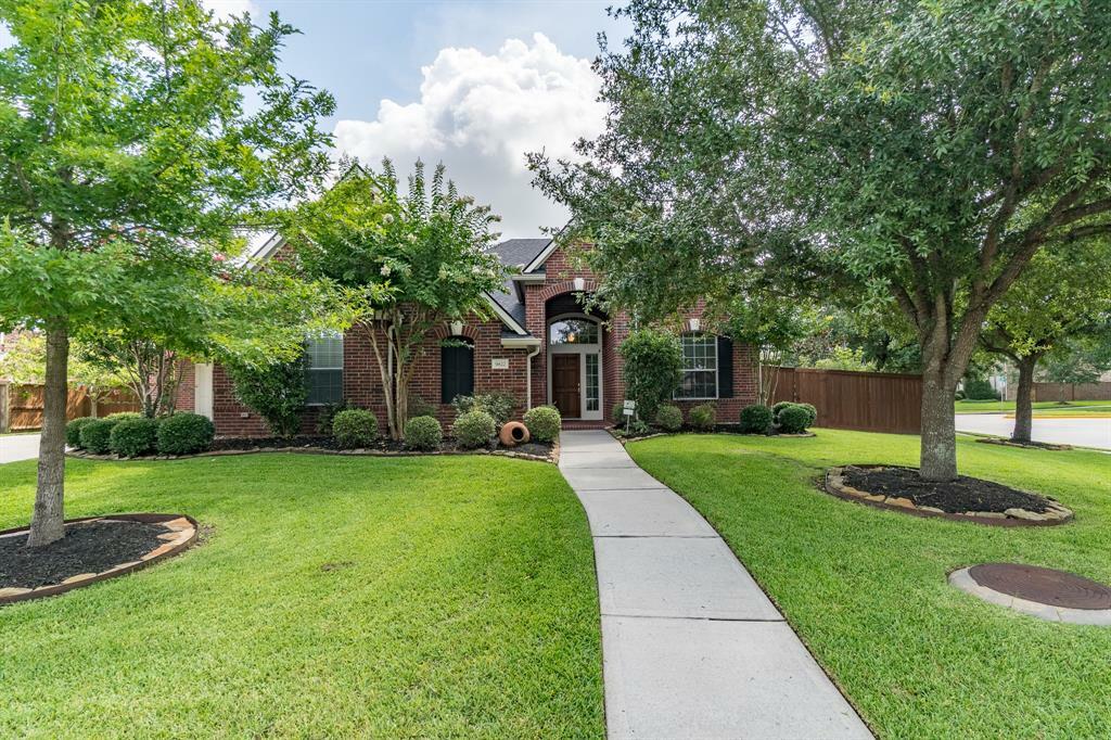 Property Photo: 9822 Blue Cruls Way TX 77379