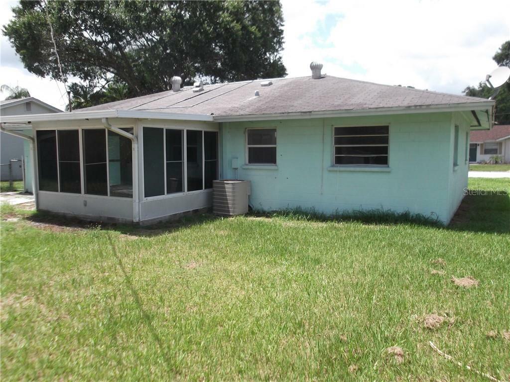 Property Photo:  163 Alpine Court  FL 34208 