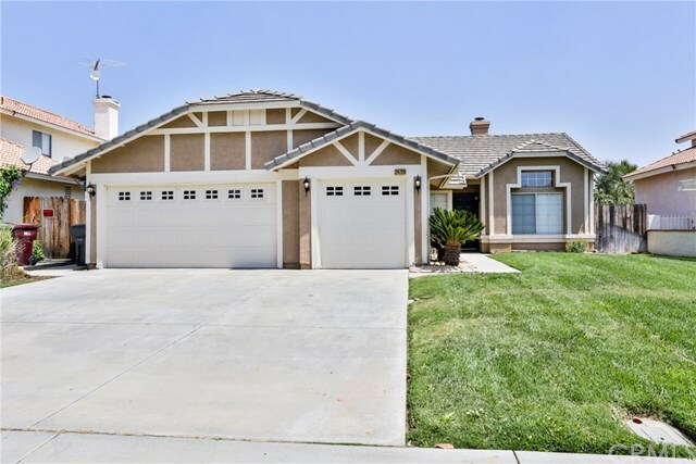 Property Photo:  24720 Fortune Bay Lane  CA 92551 