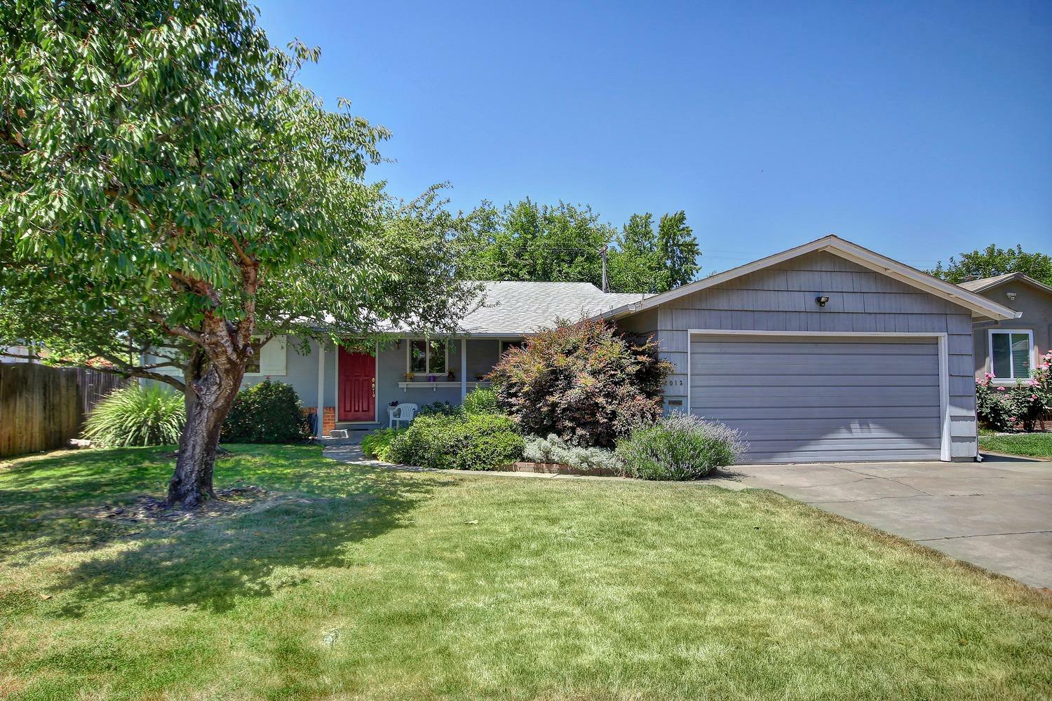 Property Photo:  2013 Daphne Avenue  CA 95864 