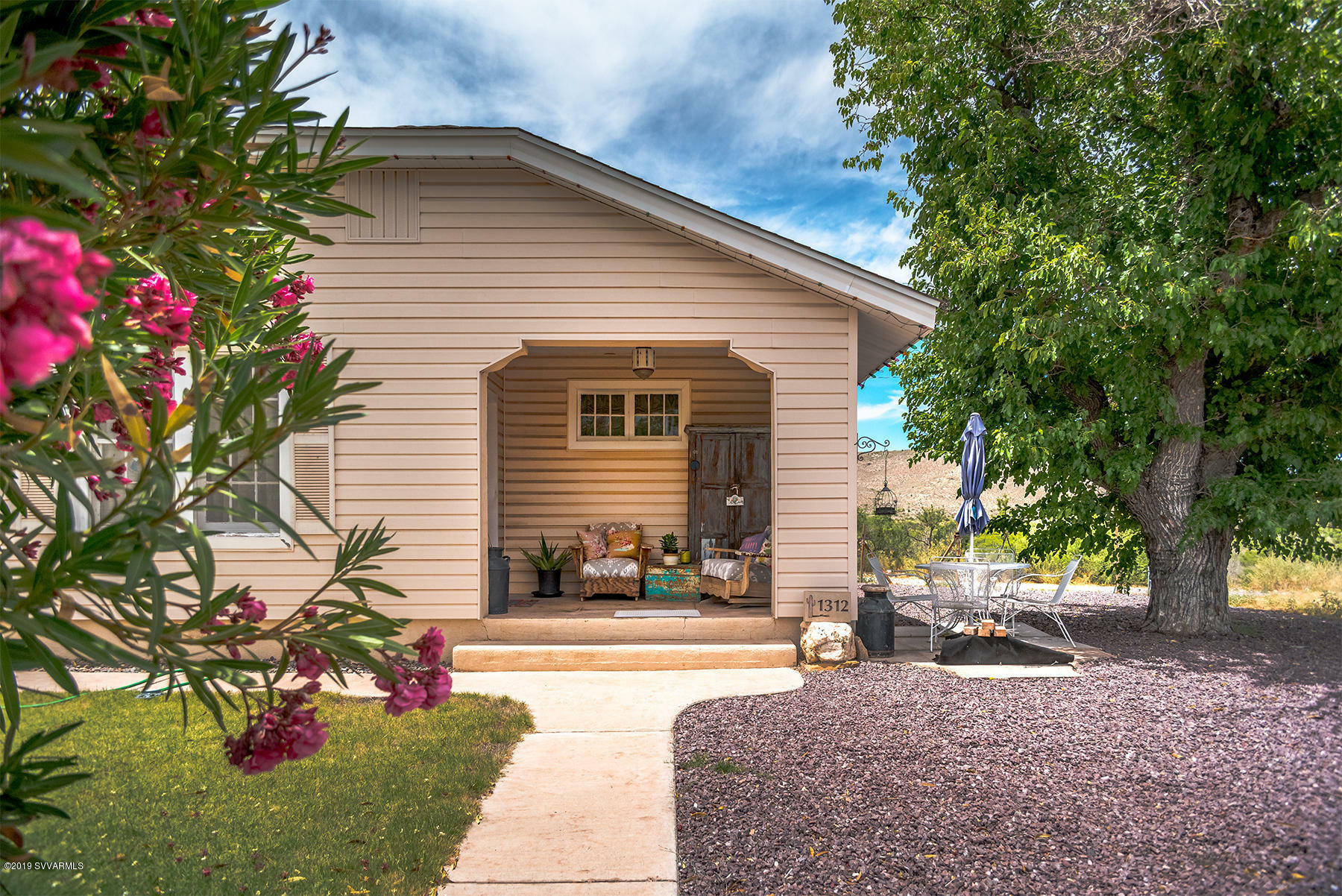 Property Photo: 1312 First North St AZ 86324