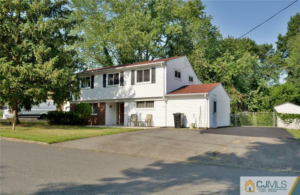 Property Photo:  3 Sherwood Lane  NJ 08857 