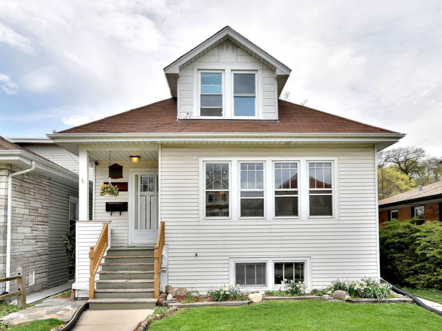 Property Photo:  2812 Forest Avenue  IL 60171 