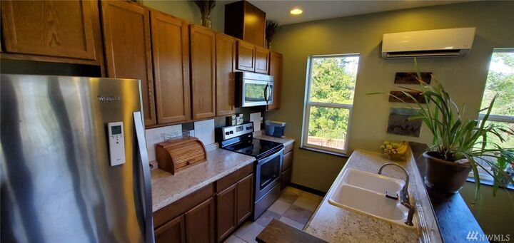 Property Photo: 740 Heritage Ct WA 98250