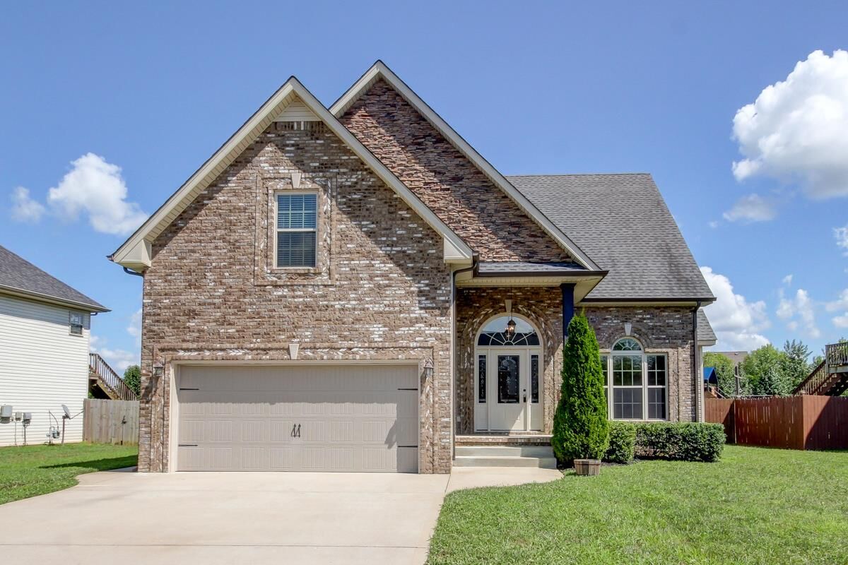 Property Photo: 1697 Autumn Dr TN 37042