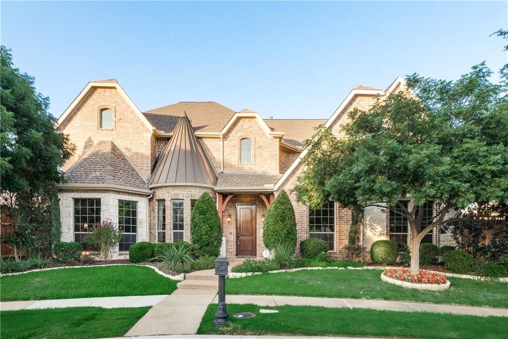 Property Photo:  5410 Golden Sunset Court  TX 75036 