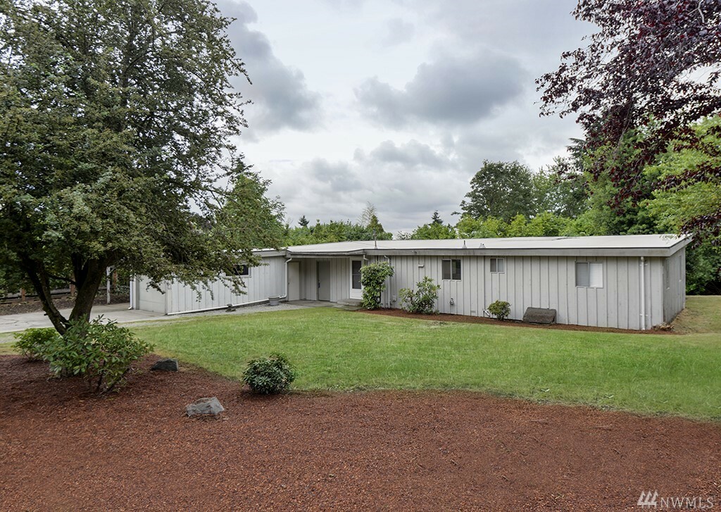 Property Photo: 7615 S 134th St WA 98178