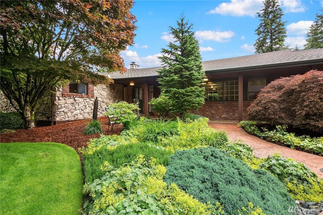 Property Photo:  42010 SE 135th Street  WA 98045 