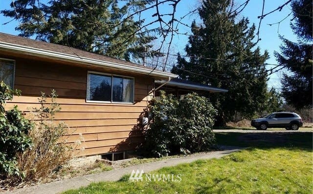 Property Photo:  2113 252nd Street NE  WA 98223 