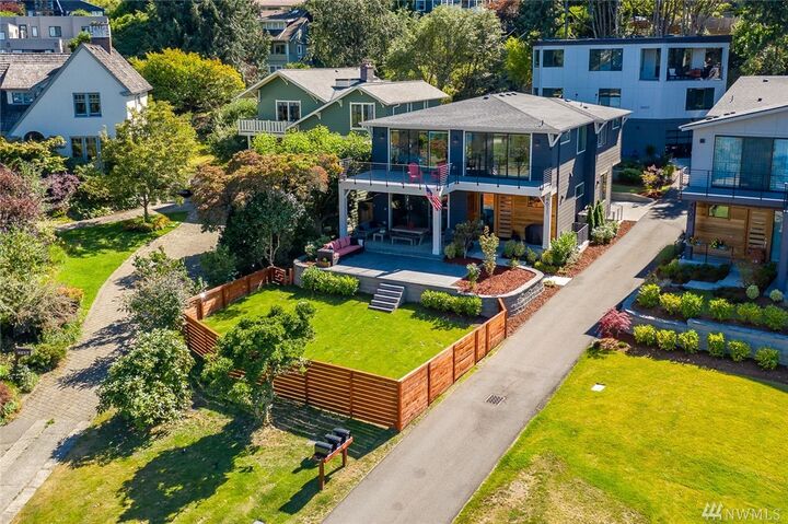 4611 Lake Washington Blvd S  Seattle WA 98118 photo