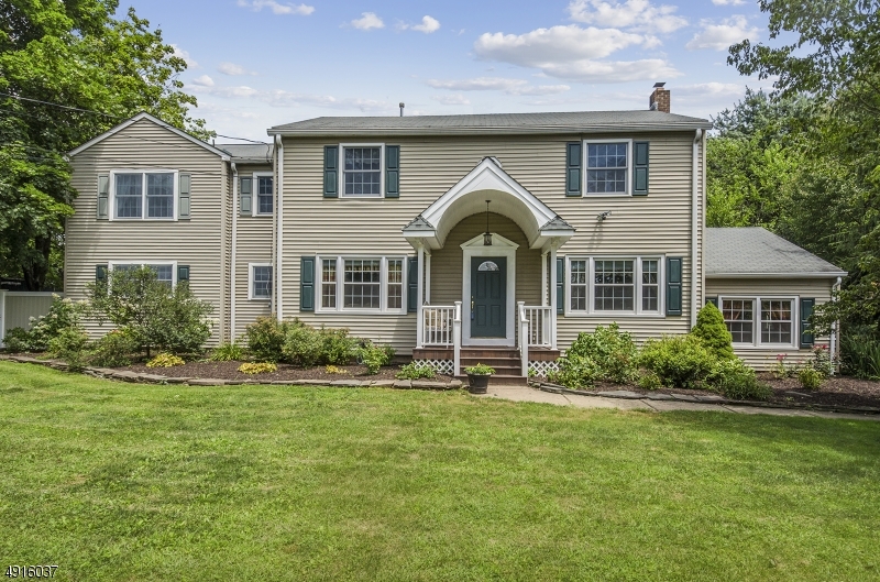 Property Photo:  3 Fox Hunt Road  NJ 08551 