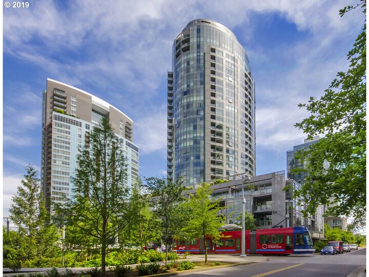 3601 SW River Pkwy 2502  Portland OR 97239 photo
