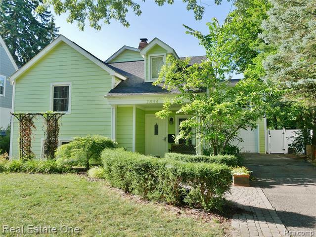 Property Photo:  1834 Fairview Street  MI 48009 