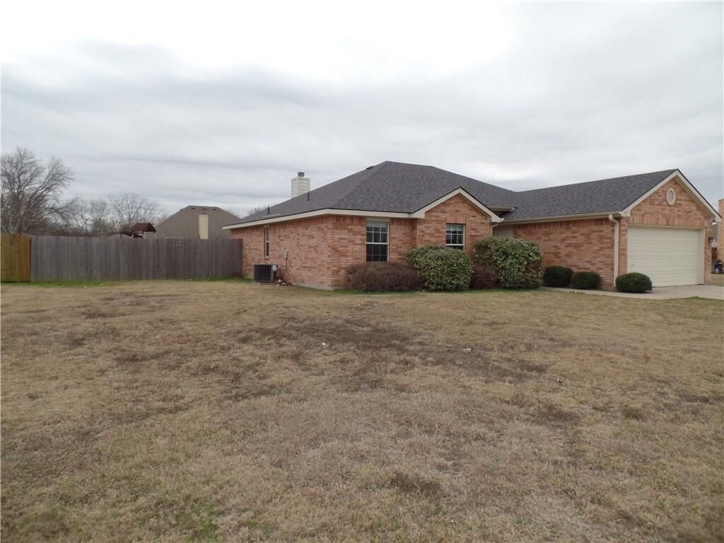 Property Photo:  105 Lemley Drive  TX 75032 