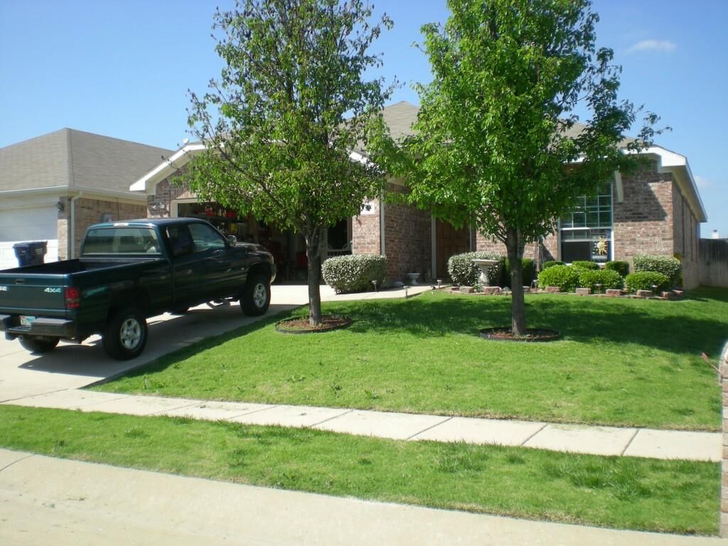 Property Photo: 812 Sequoia Drive TX 75409