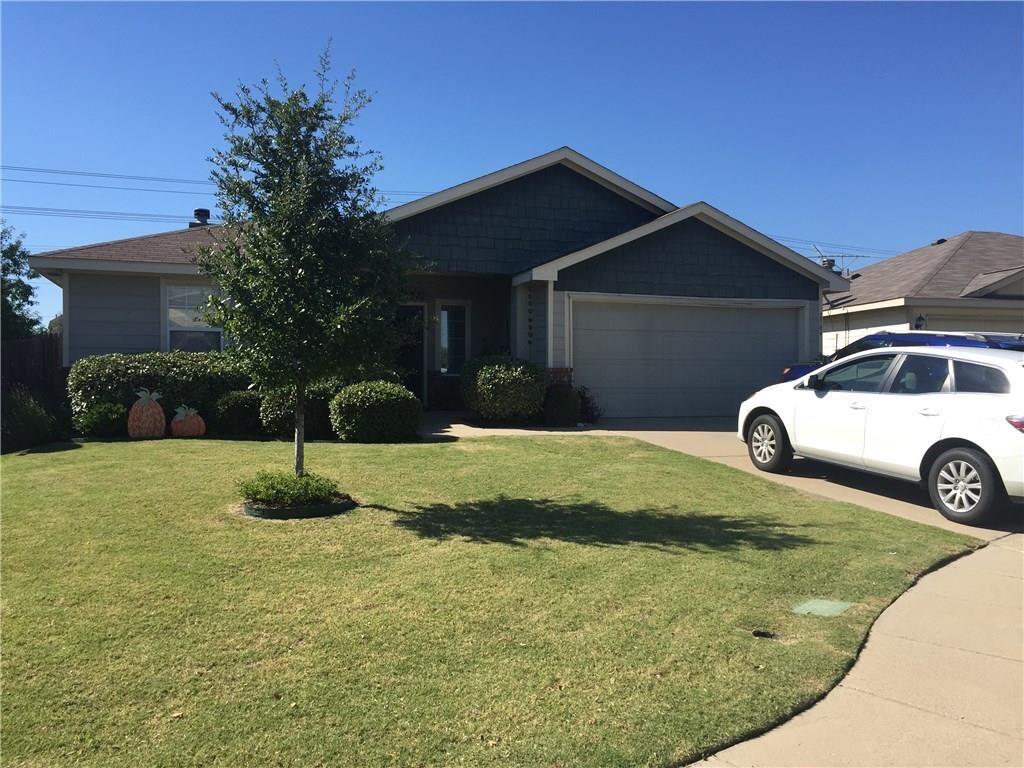 Property Photo: 2304 Grover Cleveland Drive TX 75072