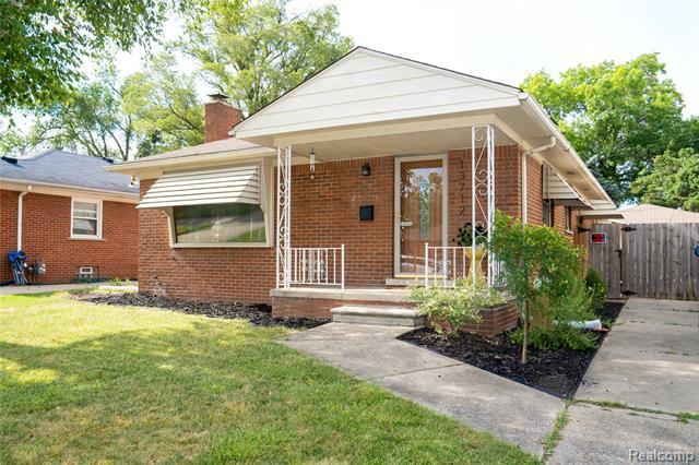 Property Photo:  13712 Veronica Street  MI 48195 