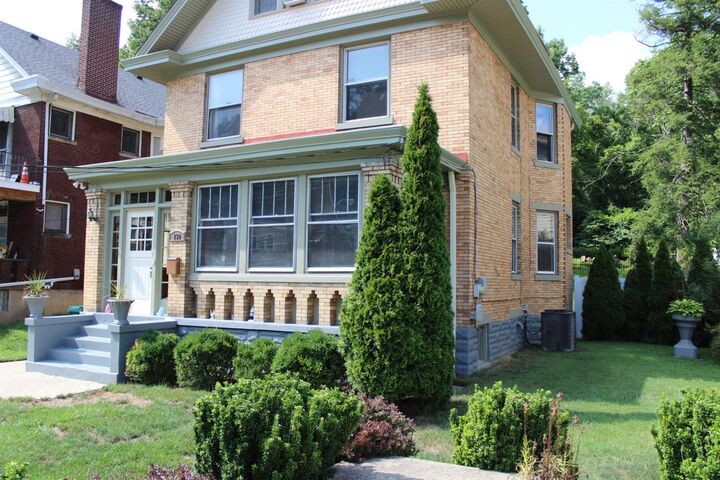 138 Woolper Avenue  Cincinnati OH 45220 photo