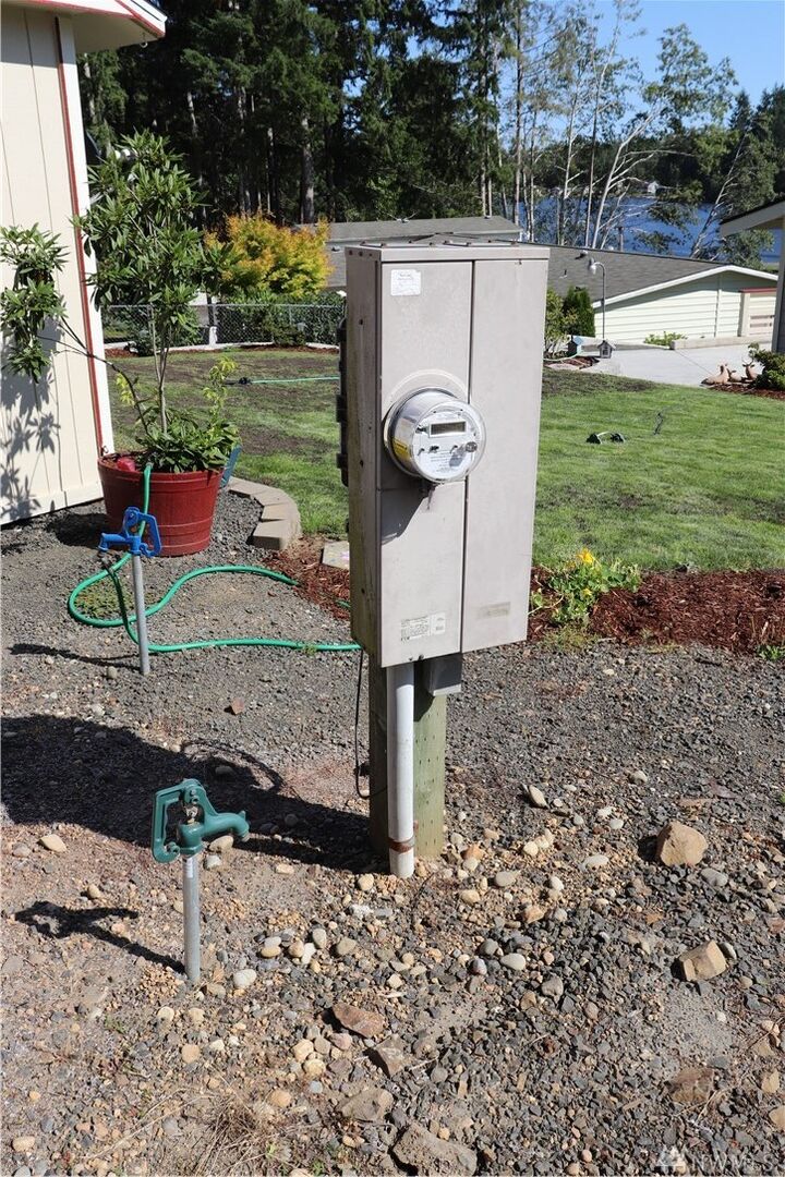 Property Photo: 350 SE Crescent Dr WA 98584