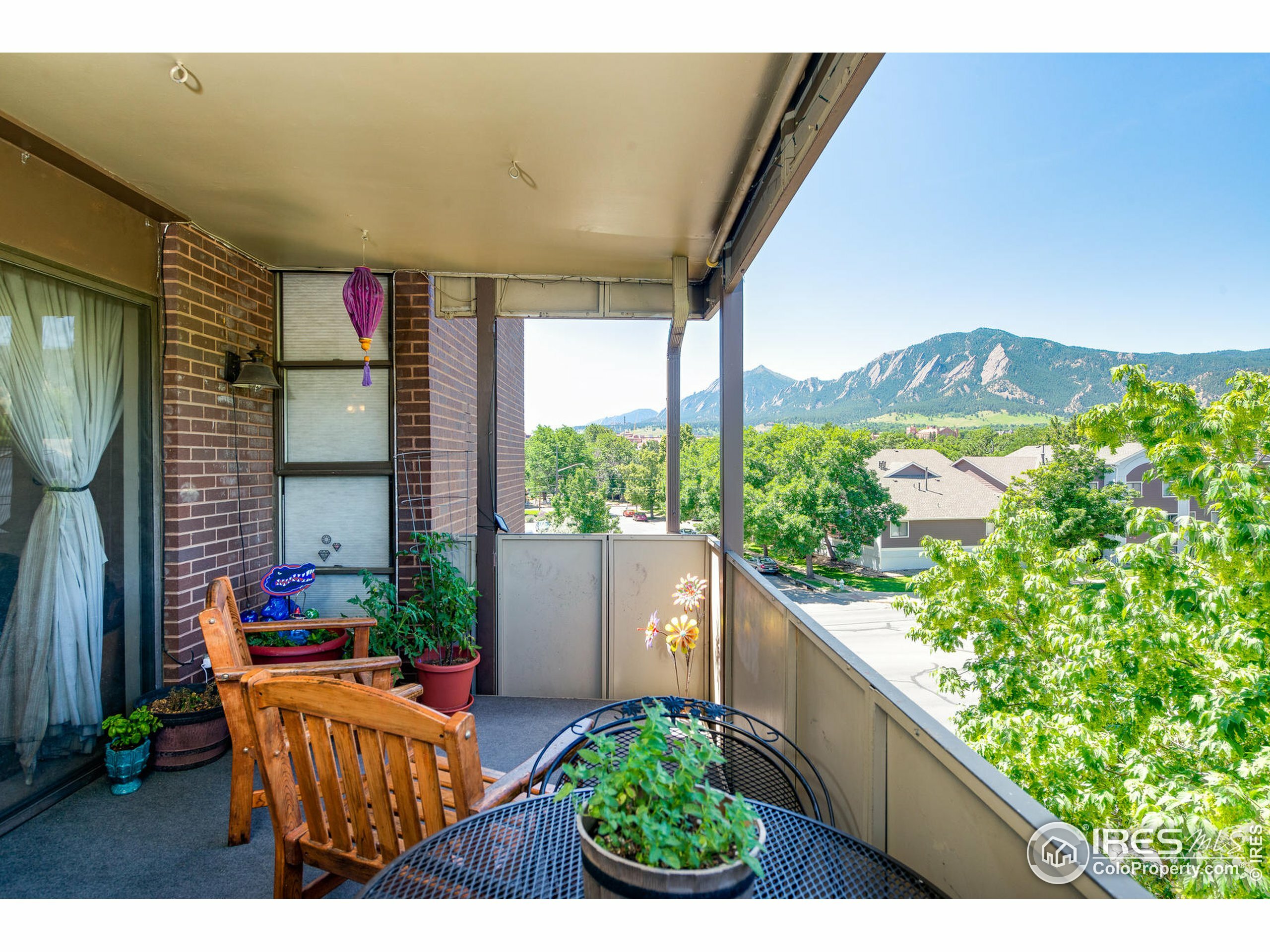 Property Photo:  2227 Canyon Blvd 402A  CO 80302 