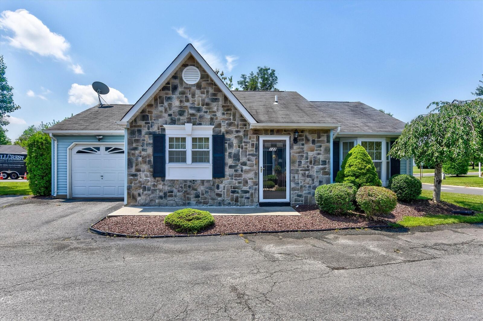 Property Photo:  127 Farnworth Close 1000  NJ 07728 