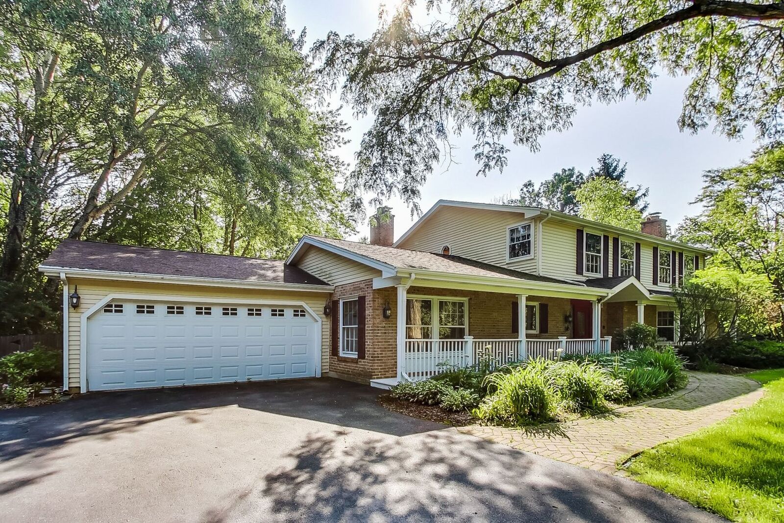 Property Photo:  13 Hawthorne Road  IL 60010 