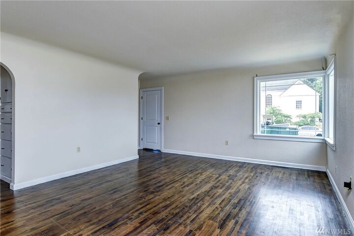 Property Photo:  209 E Cedar Street  WA 98273 
