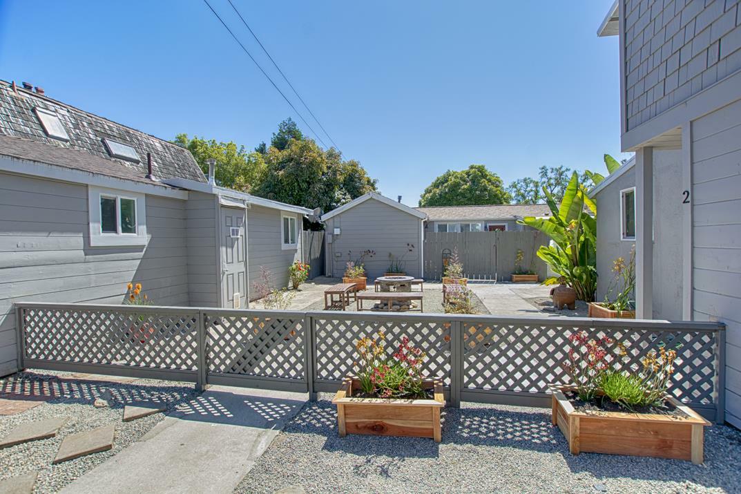 Property Photo:  207 Oakland Avenue  CA 95010 