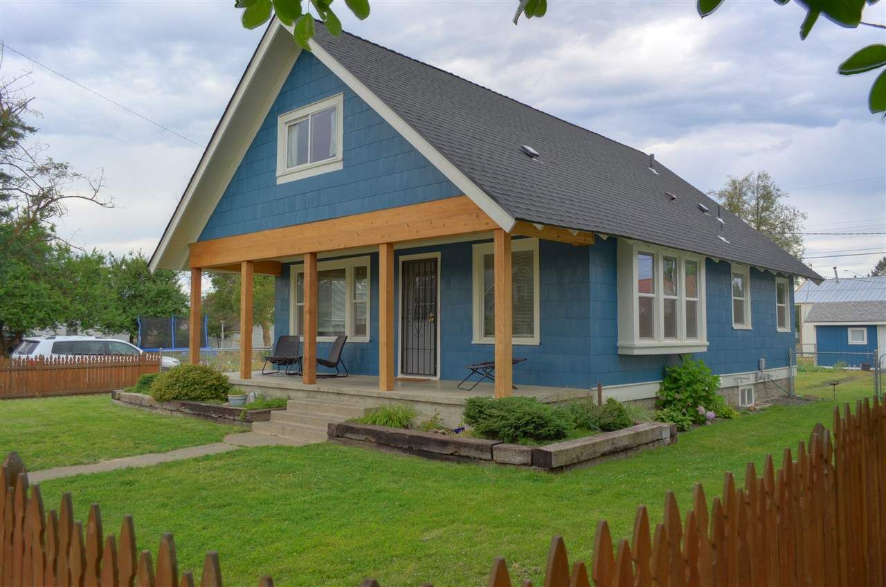 Property Photo:  1728 W Knox Ave  WA 99205-4224 