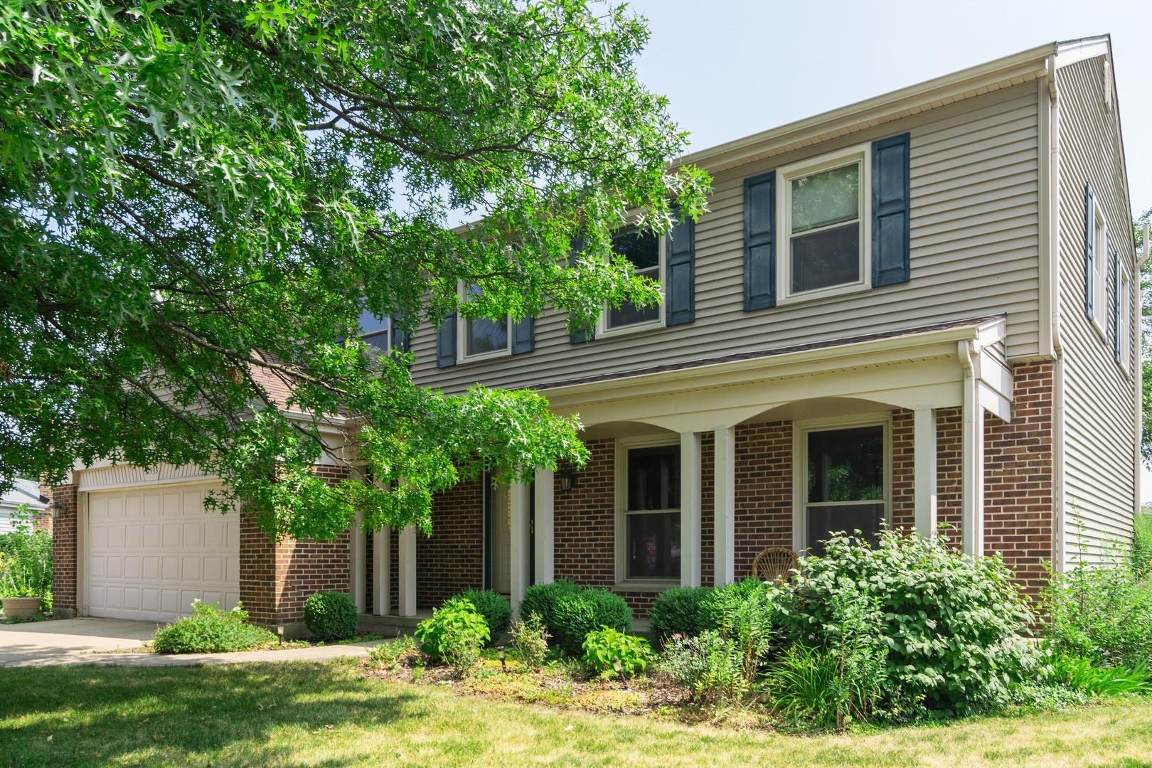 Property Photo:  1935 Fairhaven Court  IL 60194 